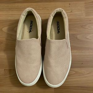 Slip on baby pink- textured sneakers